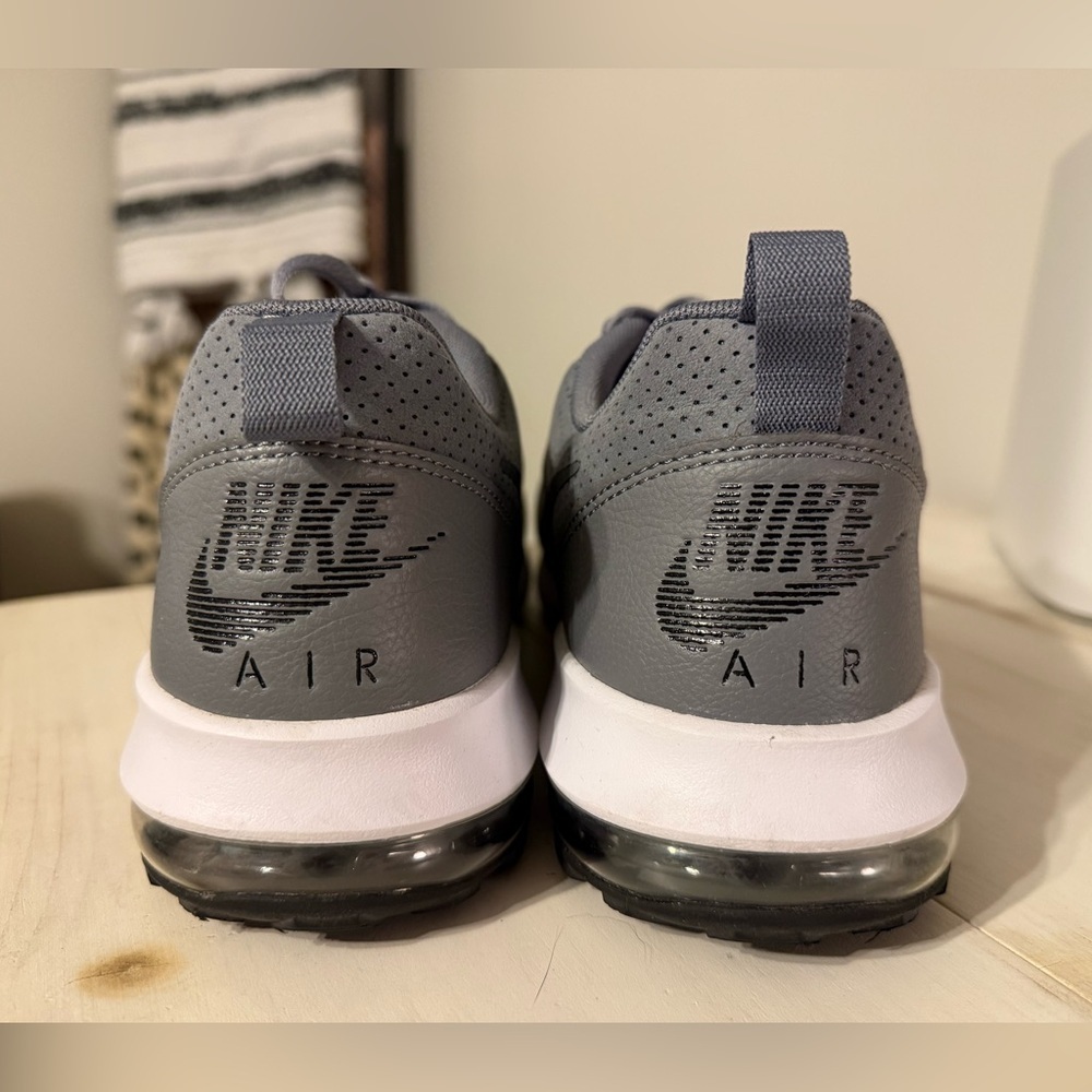 Nike 827177-002 Air Max Turbulence LS
Cool Grey 11.5 - Picture 5 of 11
